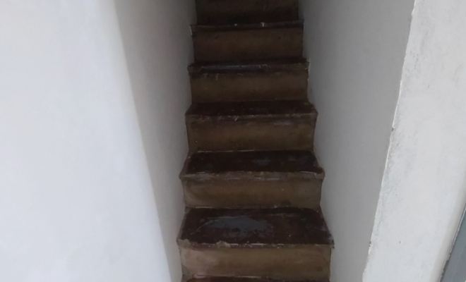 Début de la rénovation d un escalier