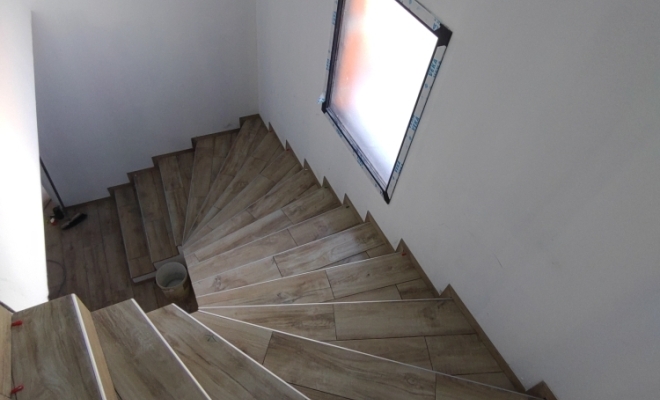 Pose d une escalier , Ambérieu-en-Bugey, Couard Raphaël